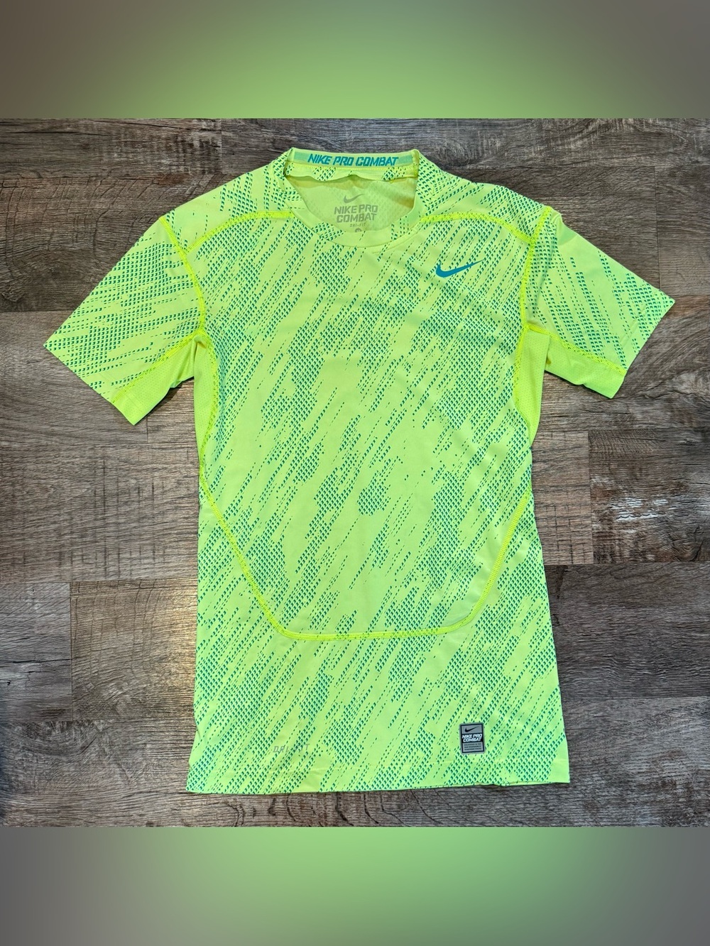Nike Pro Combat Dri-Fit Athletic Mens Short Sleeve Shirt Medium Neon Training